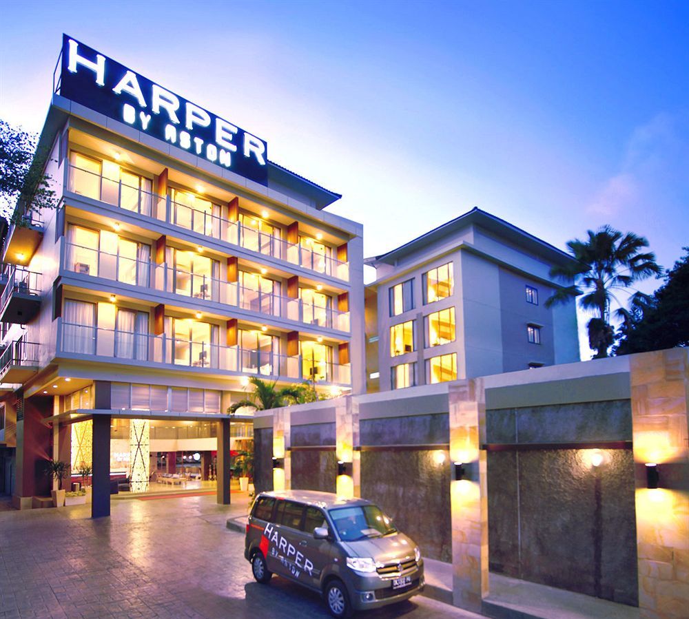 Harper Kuta Hotel By Aston Легиан Екстериор снимка